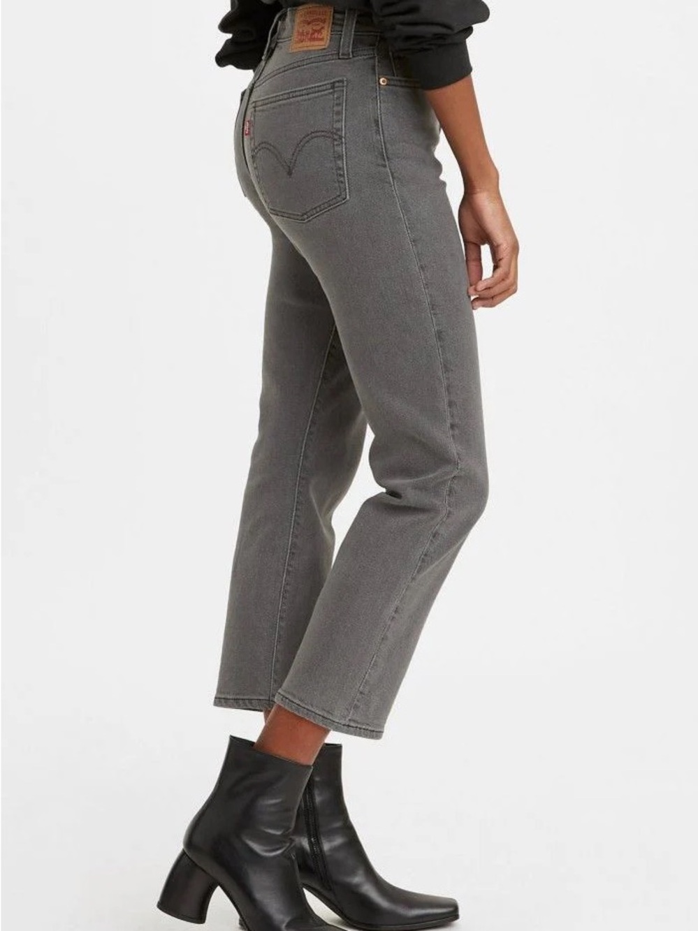 Levi’s Wedgie Straight Jeans in Gray - Picture 2 of 13